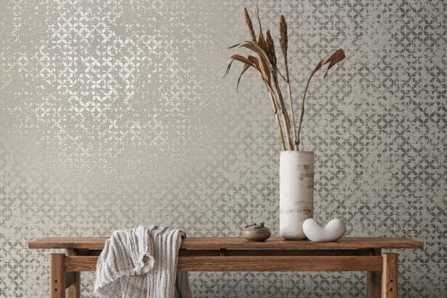 Elegáns szövet alapon apró koptatott mintás dekor vinyl tapéta szürke-ezüst színben