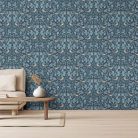 Bájos, tölgyfalevél mintás tapéta makkokkal és énekesrigókkal sötétkék alapon türkiz díszítéssel