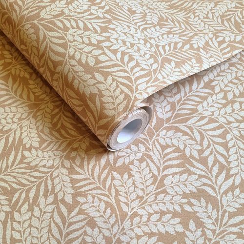 Púder színű apró levél és inda mintás angol stílusú vlies tapéta 