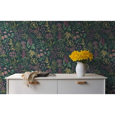   Vidéki stílusú színes virág mintás vlies tapéta sötétkék alapon