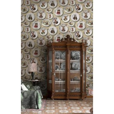   Béka,ürge, borz, nyúl, róka, szarvas, cica, macska, vakond, madár, bogár, hal, tányér mintás modern bohém stílusú tapéta okkersárga háttérrel