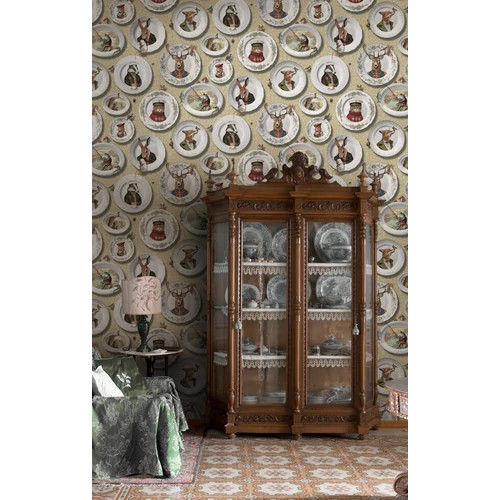 Béka,ürge, borz, nyúl, róka, szarvas, cica, macska, vakond, madár, bogár, hal, tányér mintás modern bohém stílusú tapéta okkersárga háttérrel