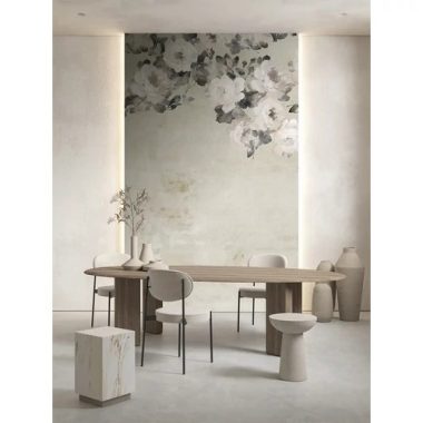 Romantikus rózsaminták antikolt bézs falon poszter