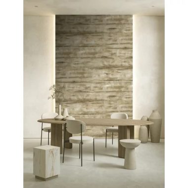   Ecsetvonás mintázatú  világos barnás színvilágú poszter vízszintes csíkozással